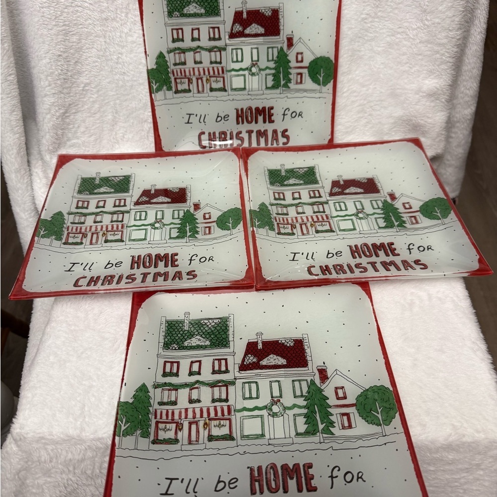 Festive Home Holiday Glass Plate Set Of 4